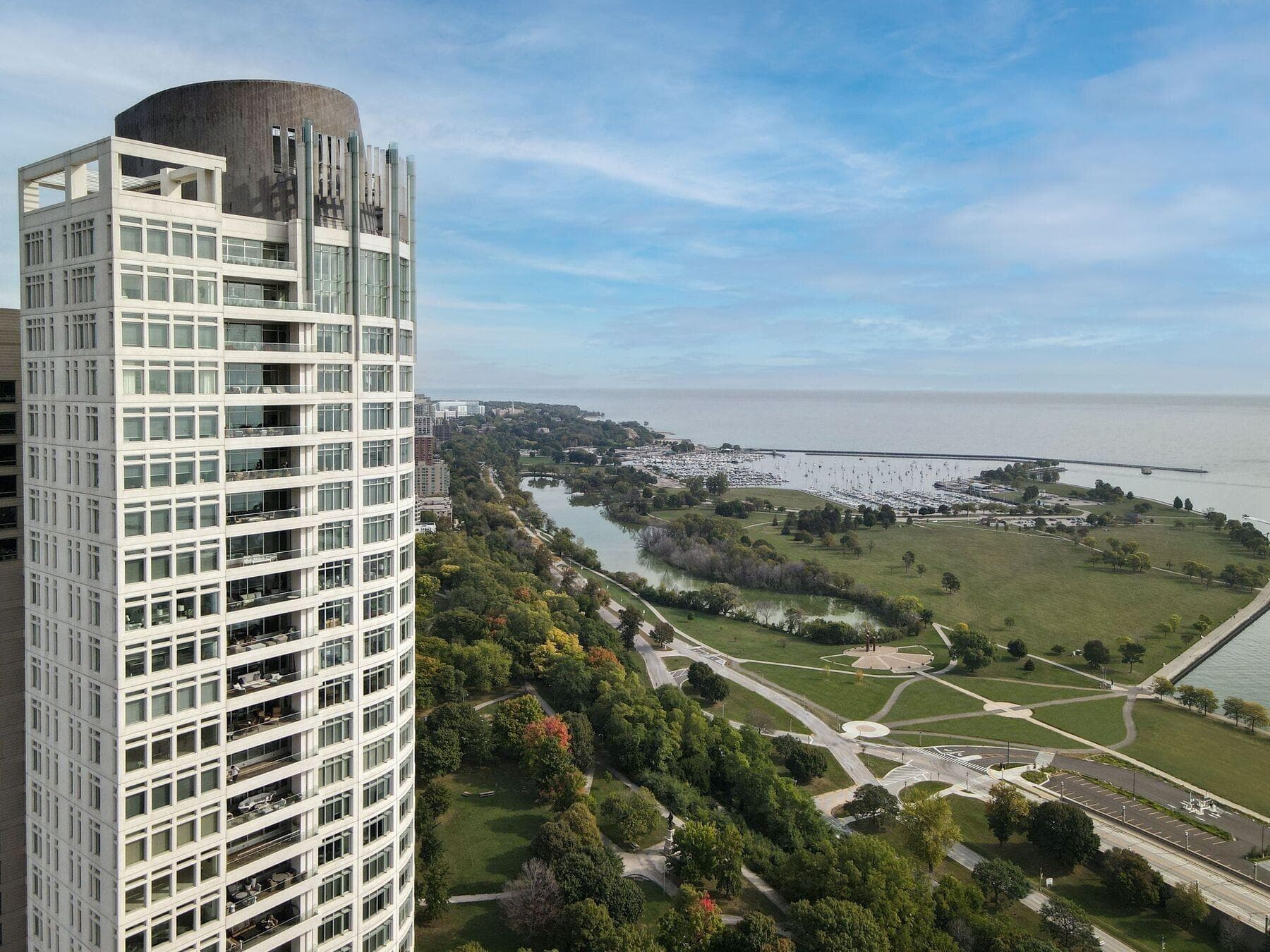 825 N Prospect Ave, Milwaukee