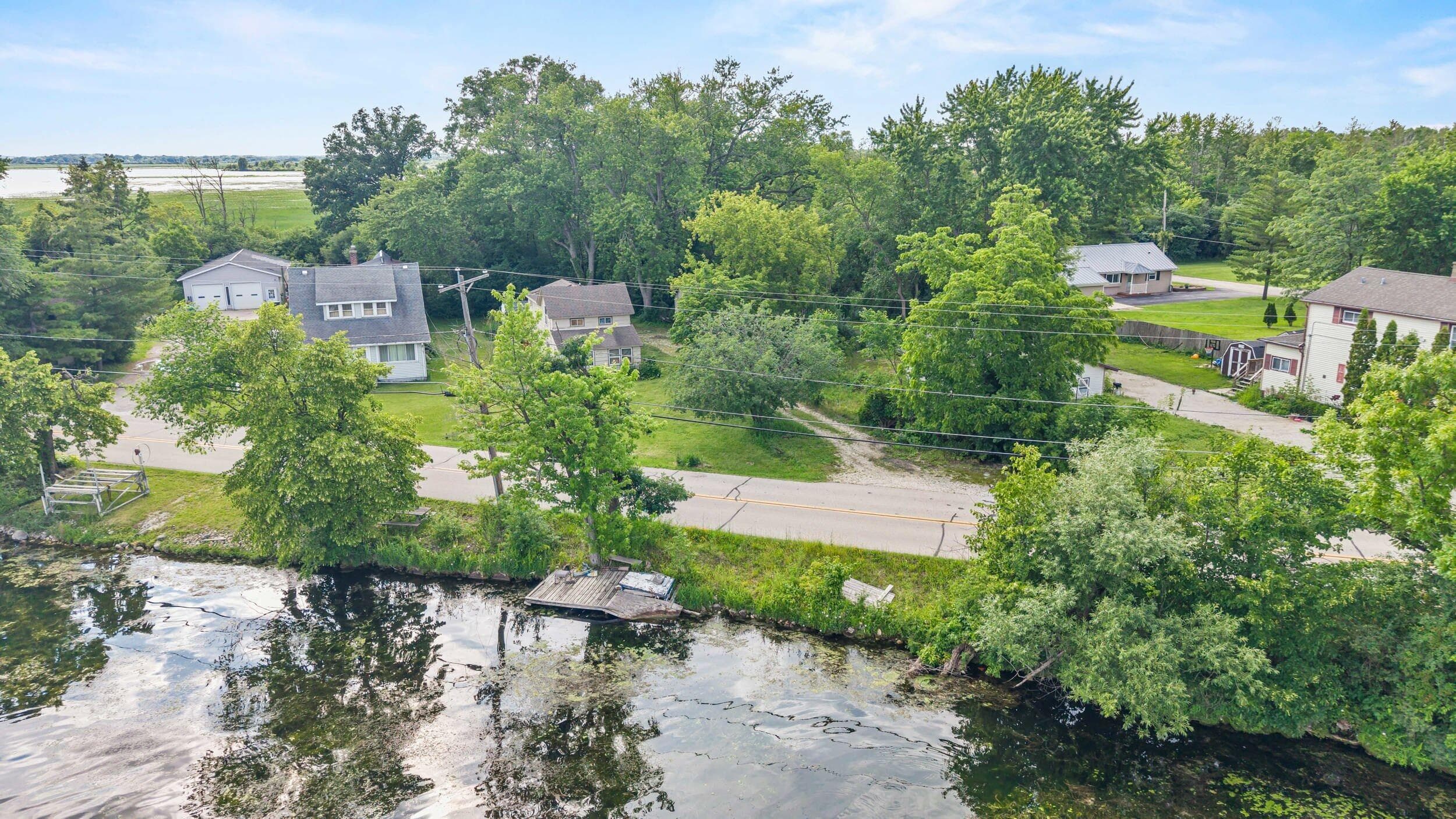 7110 N Tichigan Rd, Waterford