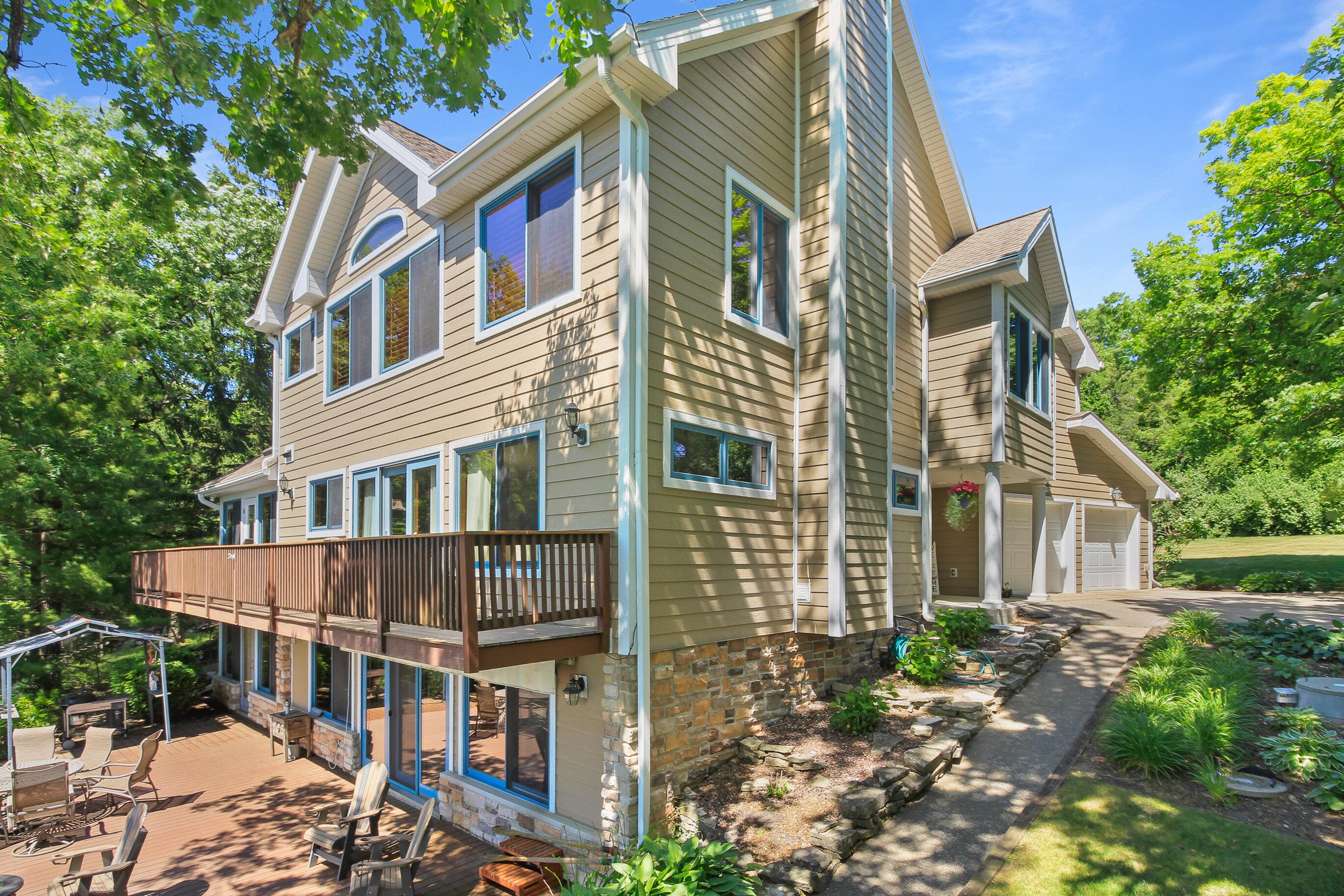 W5320 Pebble Beach Dr, La Grange