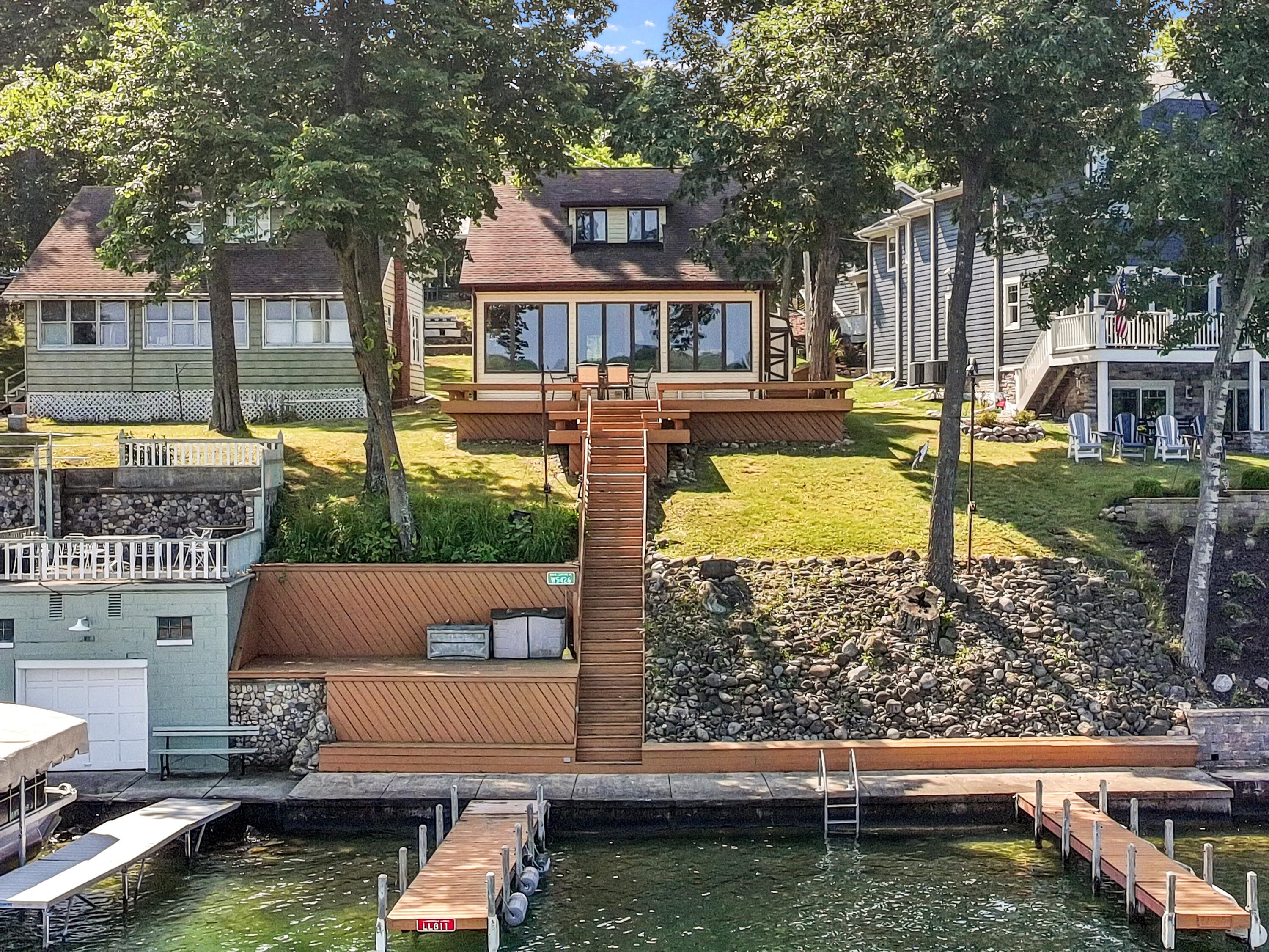 W5426 Solid Comfort Rd, La Grange