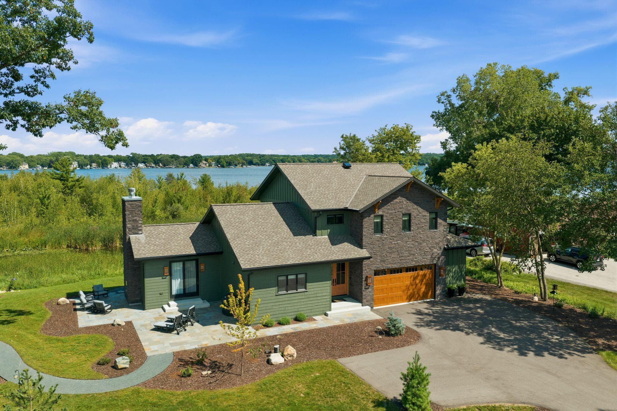 2852 Peninsula Ave, Delafield